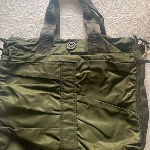 Lululemon Green Tote Bag